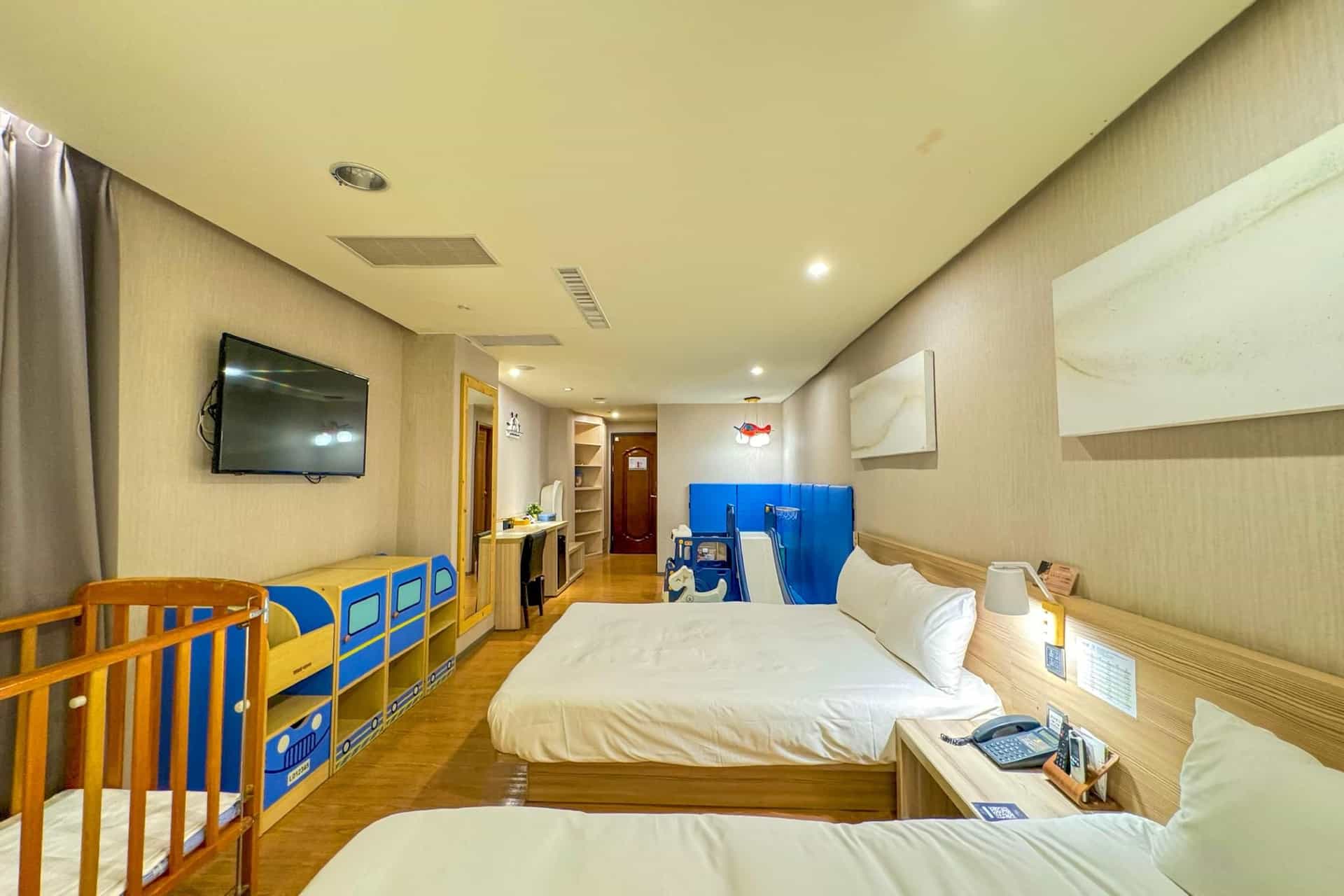 โรงแรมสไมล์ 73 โรงแรมสไมล์ 73