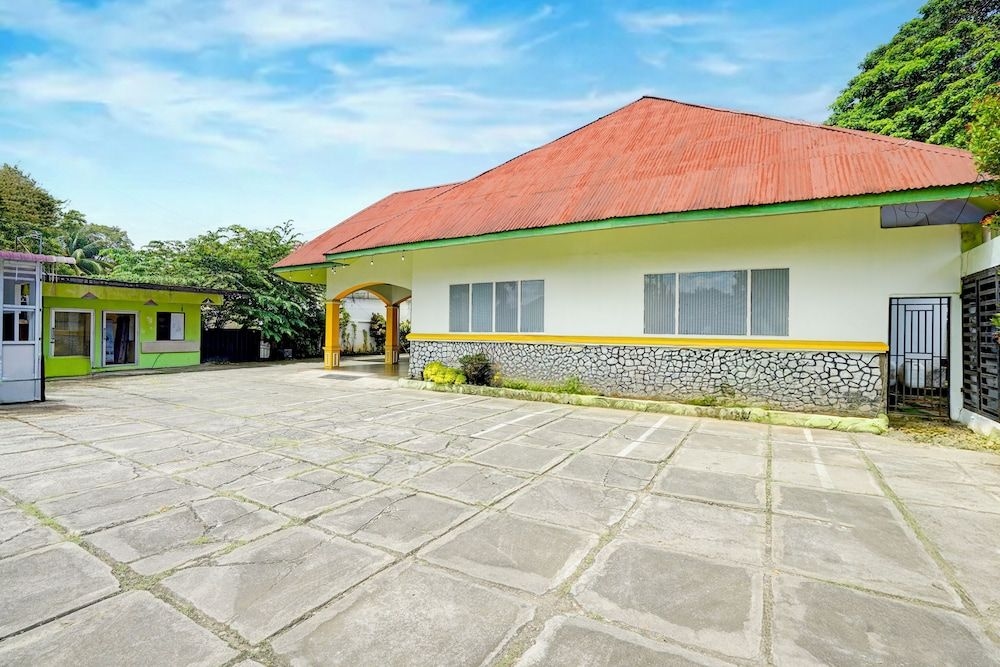 Hotel Ranah Bundo1