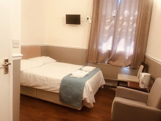 Double Room, 1 Double Bed