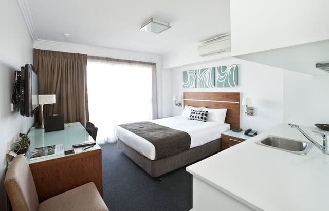 Deluxe Studio, Kitchenette