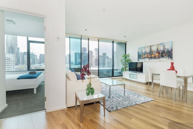 2 Bedroom 2 Bath Deluxe Apartment