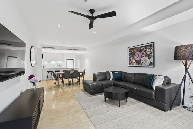 3 Bedroom 2 Bath Deluxe Apartment