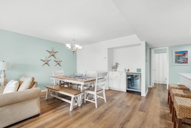 Condo, Multiple Beds (Holiday Surf and Racquet Club 710)