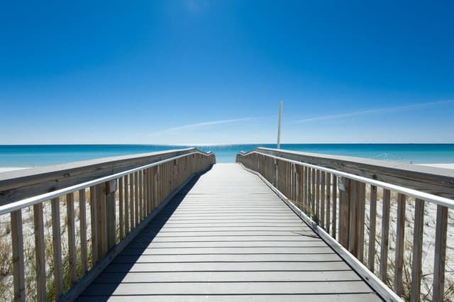 Condo, 1 King Bed with Sofa bed (Holiday Surf and Racquet Club 412)