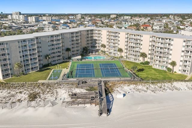 Condo, 1 King Bed with Sofa bed (Holiday Surf and Racquet Club 711)