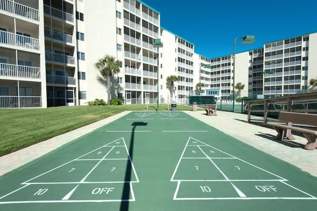 Condo, Multiple Beds (Holiday Surf and Racquet Club 710)