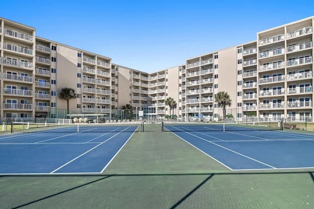 Condo, Multiple Beds (Holiday Surf and Racquet Club 710)