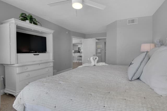 Condo, Multiple Beds (Sea Dunes 304)