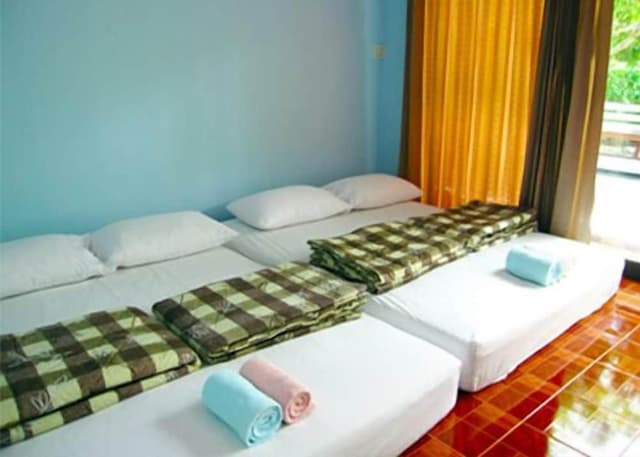 Standard Room / Max 4 Persons