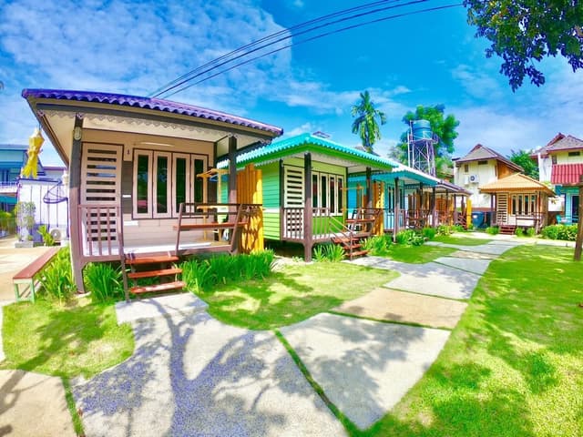 Superior Cottage