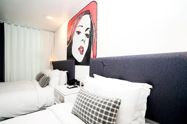 Deluxe Twin Room