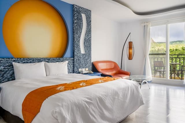 Double Room, Bathtub, Mountain View