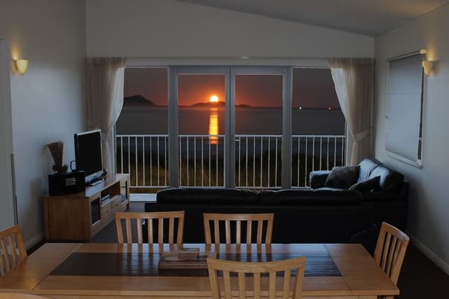 Luxury House, 3 Bedrooms, Balcony, Ocean View (Beach House)