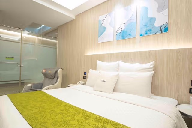 Monarch Double Room