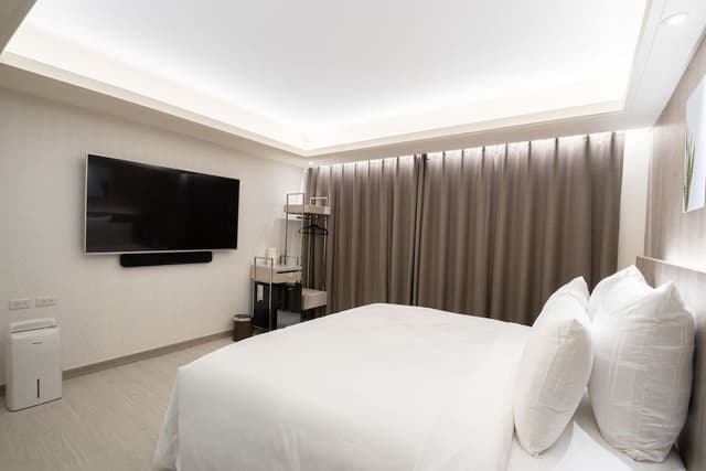 Monarch Double Room