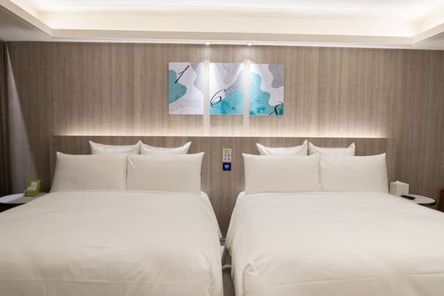 Classic Quadruple Room