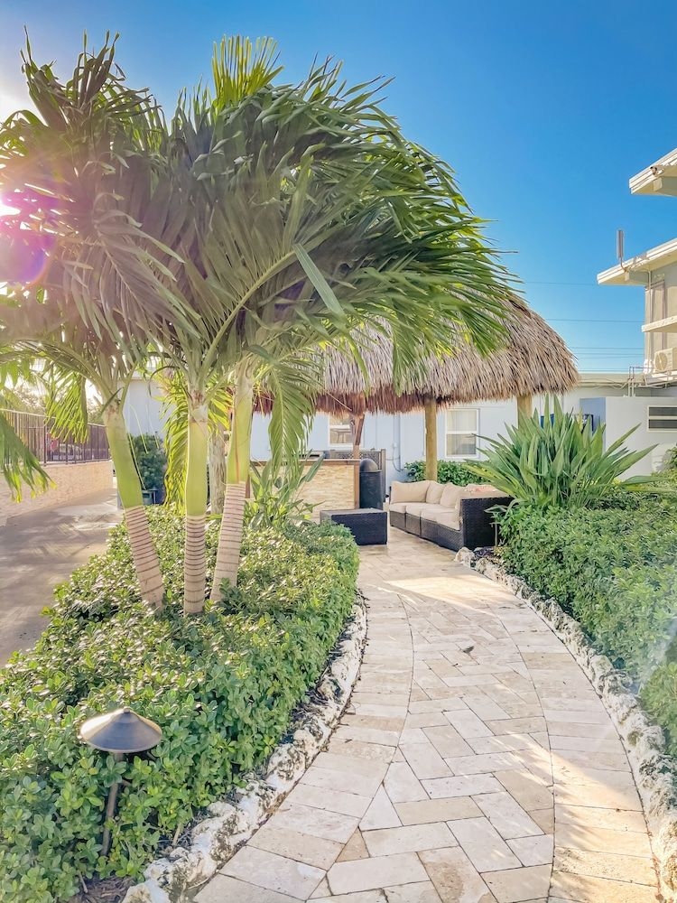 Pelican RV Resort and Motel3