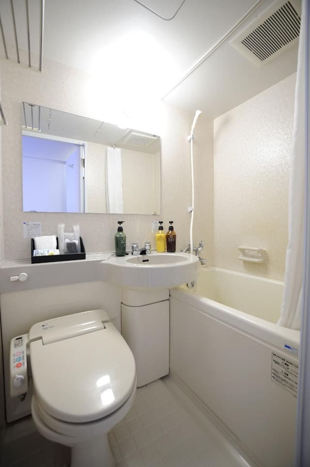Standard Twin Room - Non-Smoking