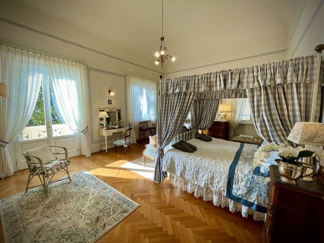 Deluxe Suite, 1 King Bed, Balcony, Valley View