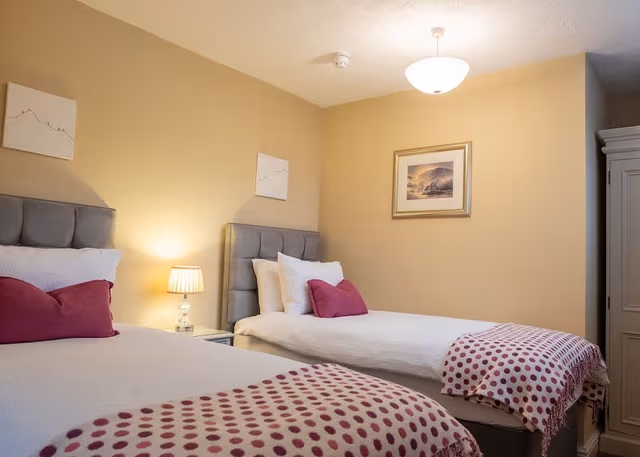 Standard Twin Room