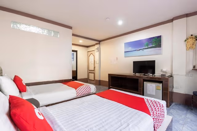 Standard Twin Room