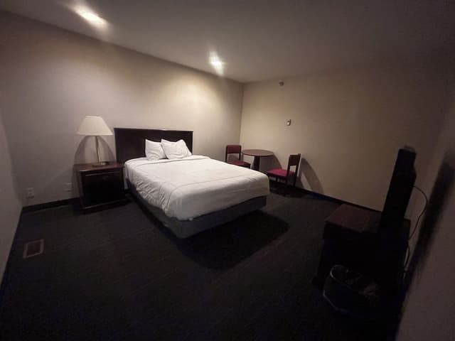 Room, Non Smoking (3 Queen Beds)