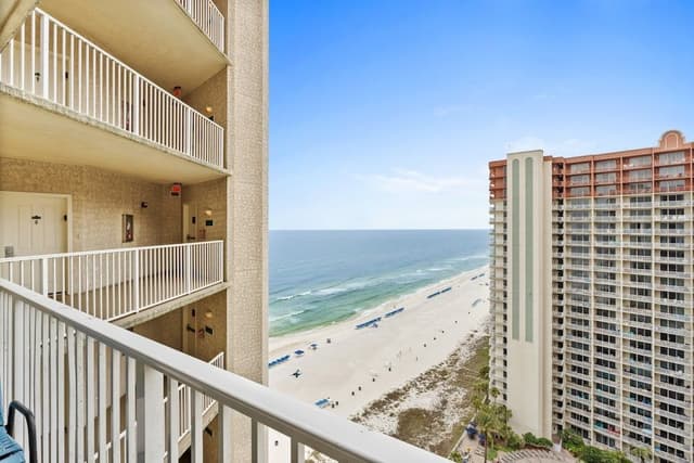 Condo, 3 Bedrooms, Balcony, Ocean View (1828)