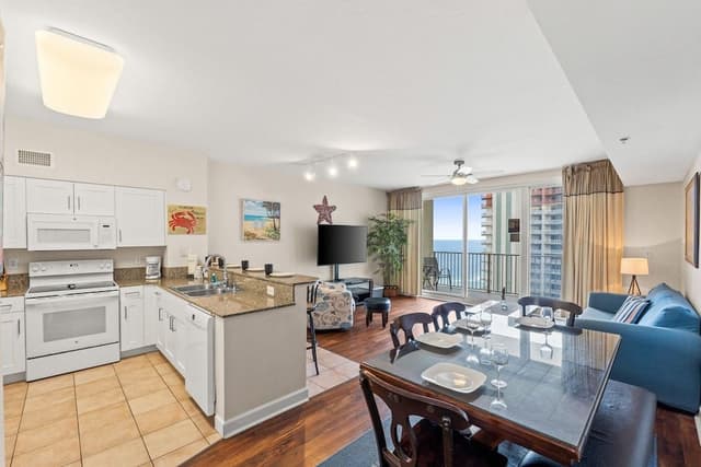 Condo, 2 Bedrooms, Balcony, Ocean view (1724)