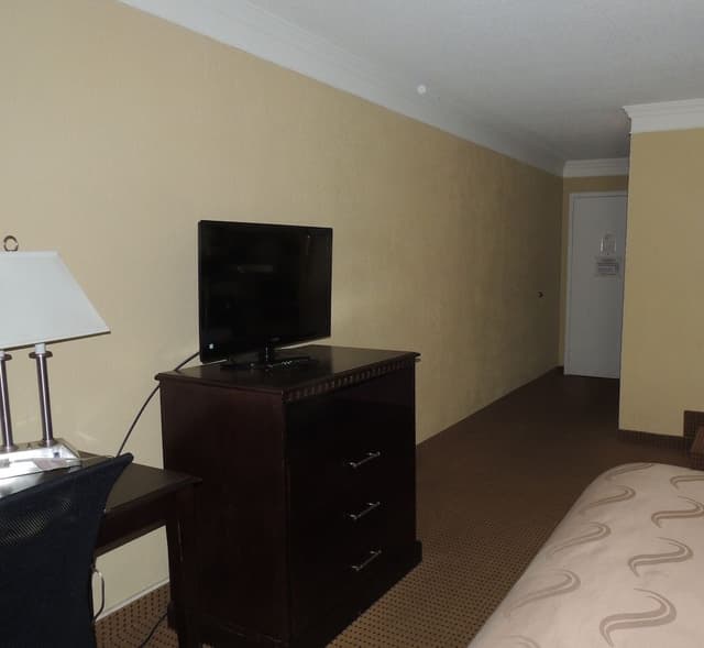 Suite, 1 King Bed with Sofa bed, Non Smoking