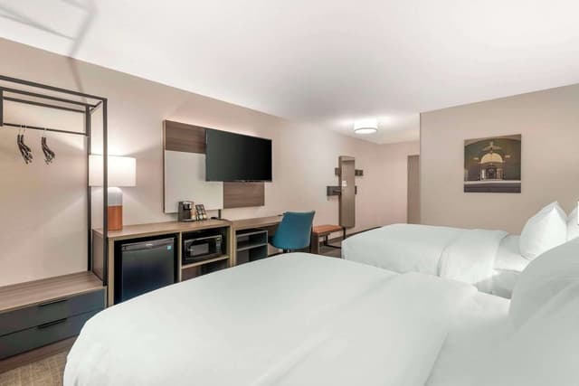 Room, 2 Queen Beds, Non Smoking