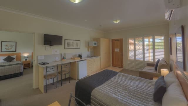 Family Suite, 2 Bedrooms, Non Smoking, Kitchenette