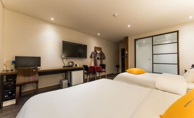Deluxe Twin Room
