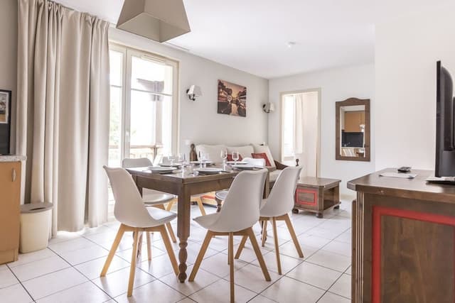 Family Apartment (6 People)
