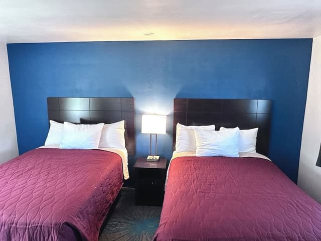 Basic Single Room, 2 Double Beds, Non Smoking