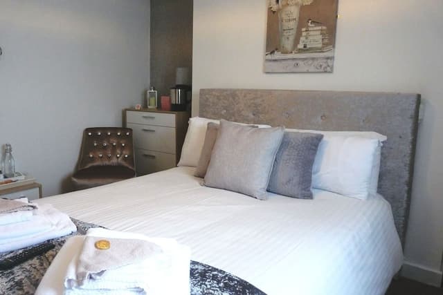 Double Room, Ensuite, Sea View (Room5)