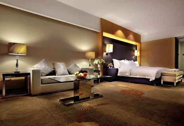 Holiday Suite