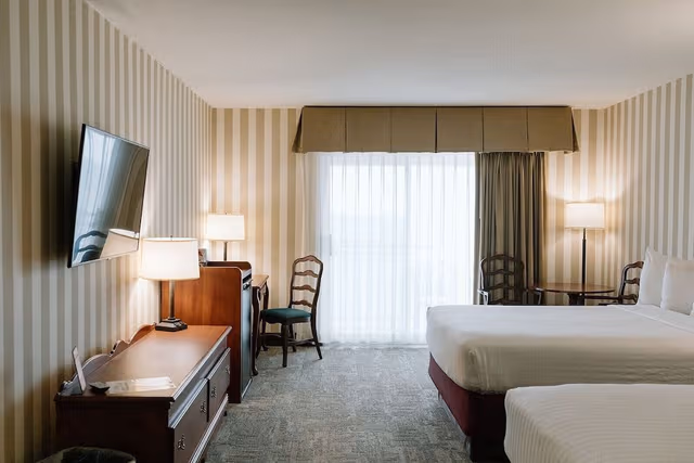 Bayfront Room – Balcony or Patio - 2 Queen Beds