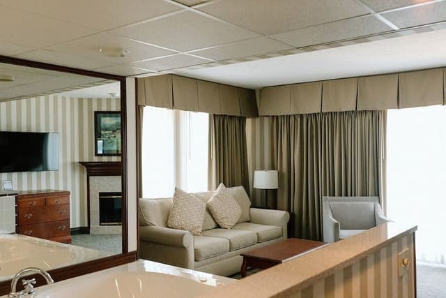 Suite- Bay View – 1 King