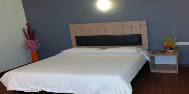 Queen Room