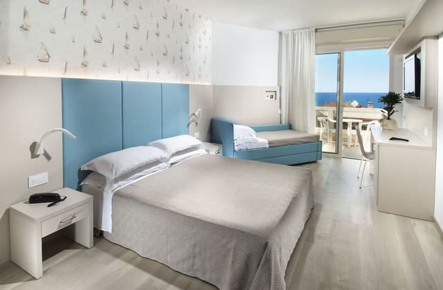 Triple Room, Balcony