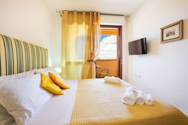 Comfort Triple Room