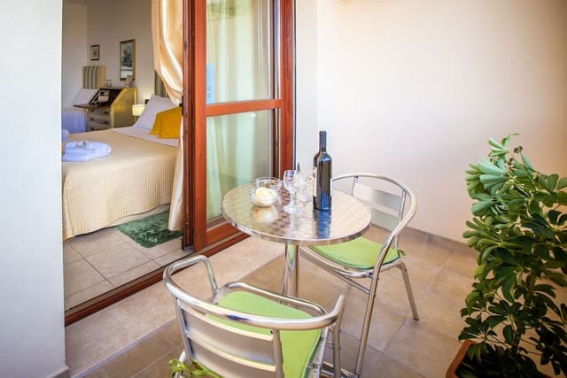 Comfort Triple Room