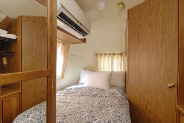 Vintage Airstream - Full