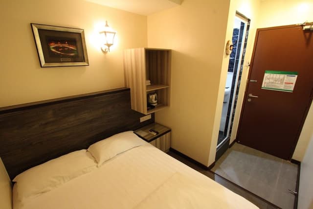 Economy Double Room, 1 Queen Bed