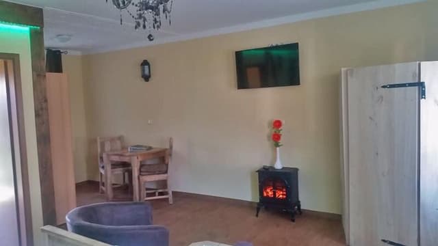 Basic Double Room, 1 Queen Bed