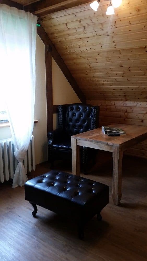 Basic Double Room, 1 Queen Bed