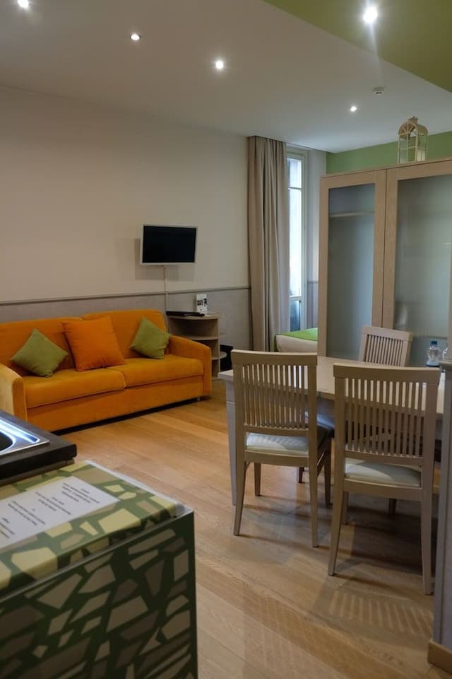 Standard Studio, City View (Levante)