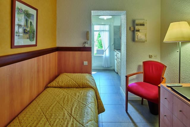 Studio, Garden Area (1 person)