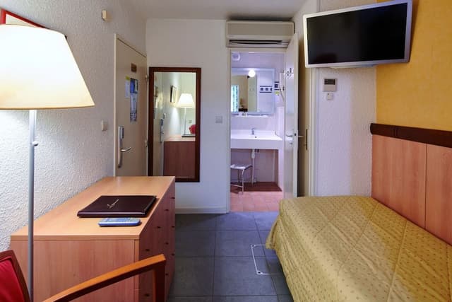 Studio, Garden Area (1 person)
