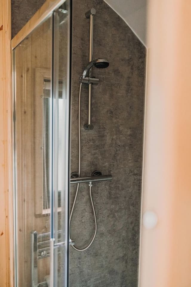 Luxury Cabin, Ensuite, Garden View